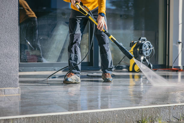 Best Pool Deck Cleaning  in Linden, NJ
